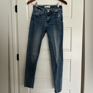Lightly distressed skinny jeans size 25